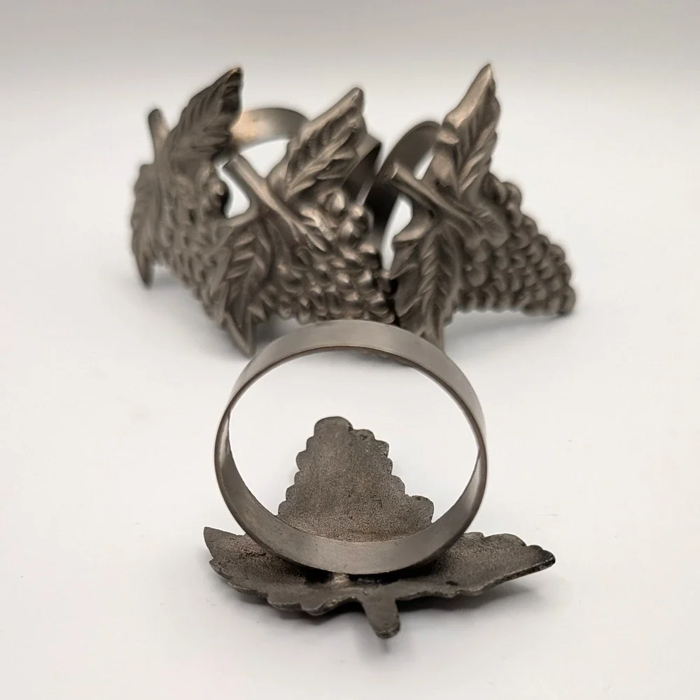 Pewter Grape Cluster Napkin Rings Set of 4 Metal Vineyard Harvest Table Decor